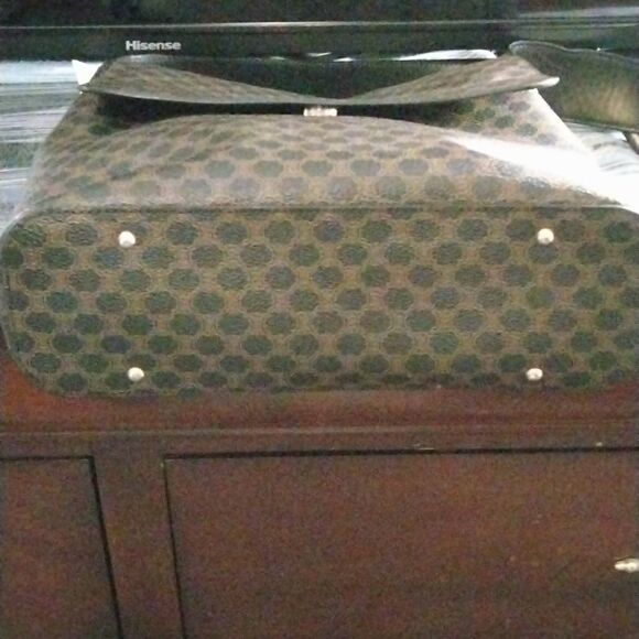 Celine Paris   - Picture 6 of 16